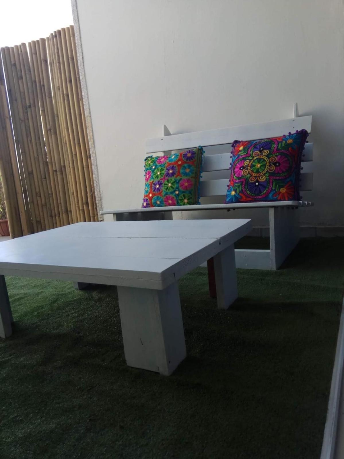 Stylish With A Patio Close To The Apartment *